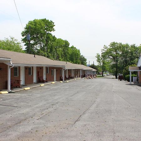 Penn Amish Motel Denver Exterior photo