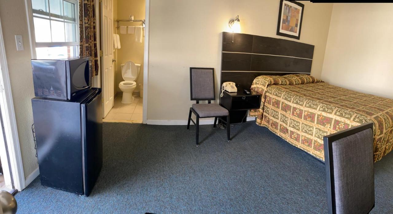 Penn Amish Motel Denver Exterior photo
