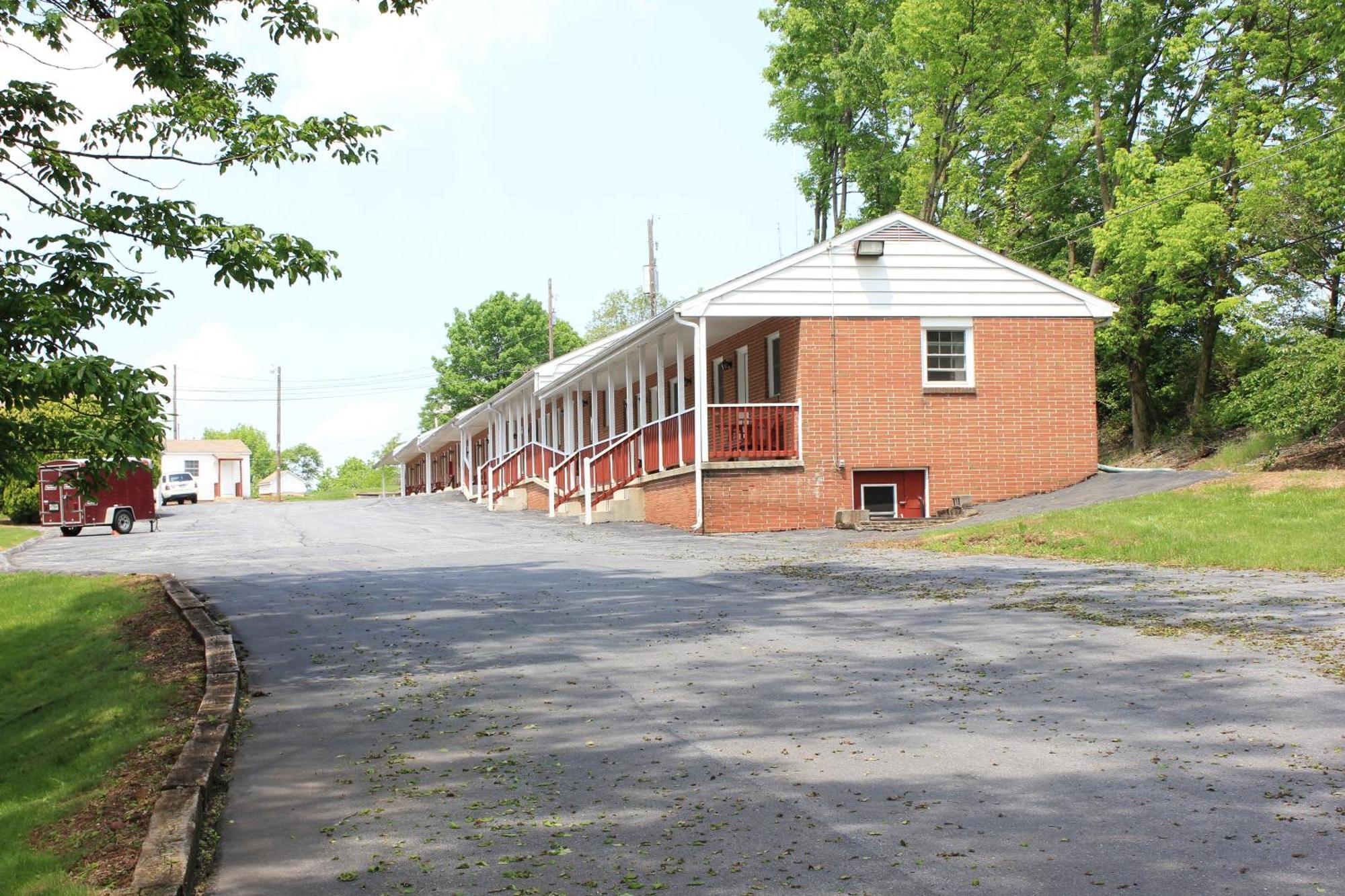 Penn Amish Motel Denver Exterior photo